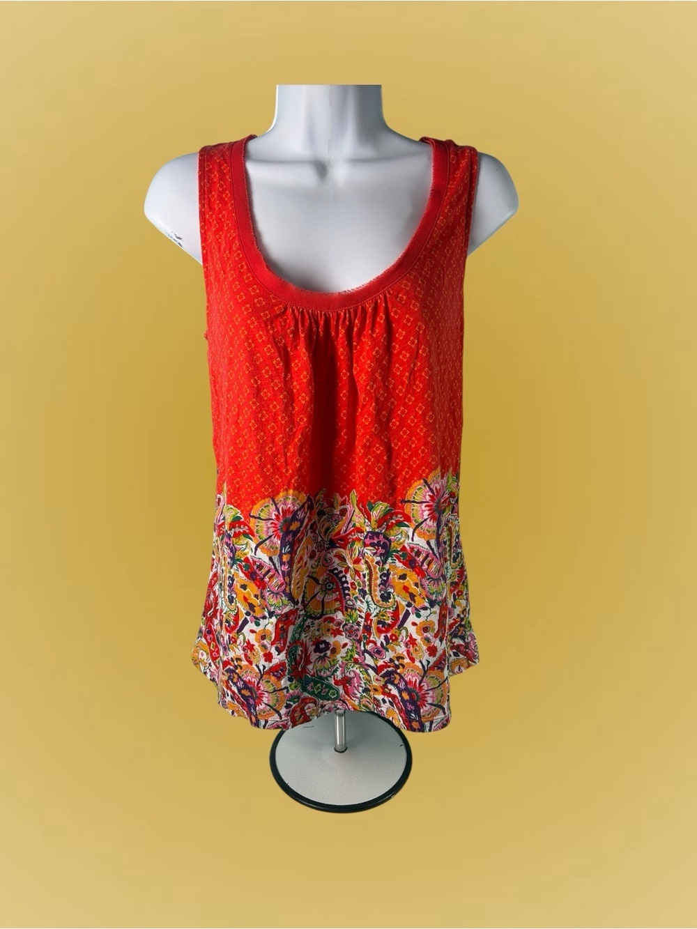 AKEMI + KIN ANTHROPOLOGIE Women's Red Paisley Sleeveless Top XS